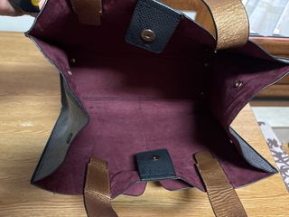 Bolso Negro Dorado y Morado