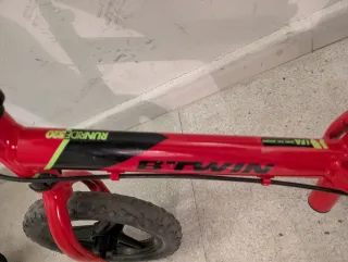 Bici sin pedales roja