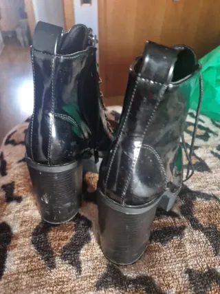 Botines negros charol talla 37