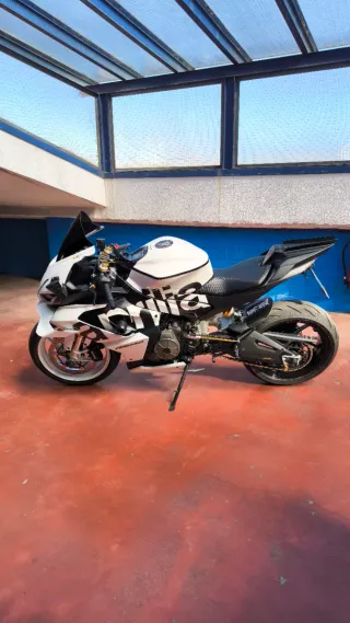 Aprilia RS 660