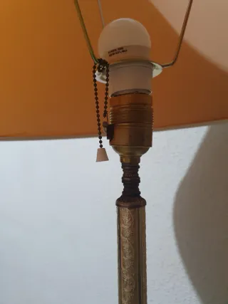 Lámpara de pie de cerámica y mármol