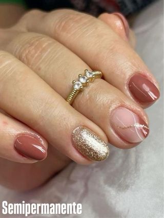 Manicura y Pedicura, Acrílico, Gel, semipermanente