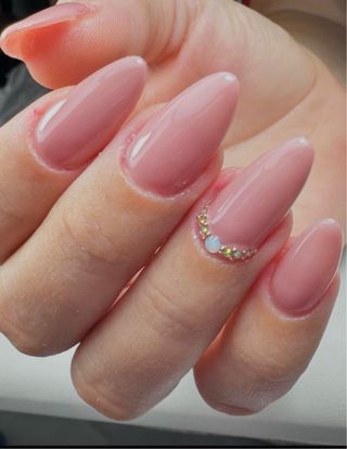 Manicura y Pedicura, Acrílico, Gel, semipermanente