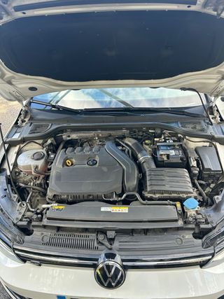 Volkswagen Golf 8 R line eTSI 150CV DSG7