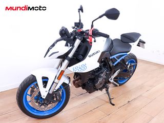 SUZUKI GSX-8S