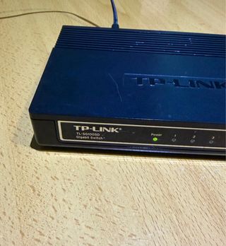 Switch Gigabit TP-Link 5 Puertos Negro