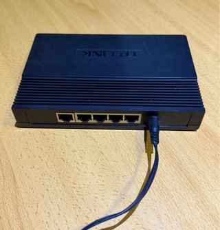 Switch Gigabit TP-Link 5 Puertos Negro