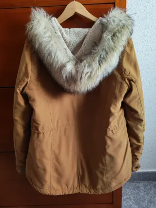Chaqueta parka Only mostaza