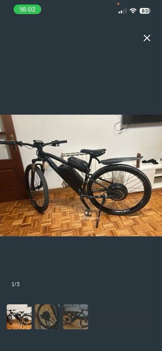 Bicicleta eléctrica negra