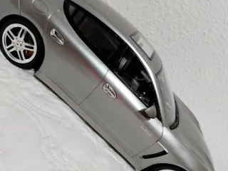 Coche teledirigido Porsche Panamera