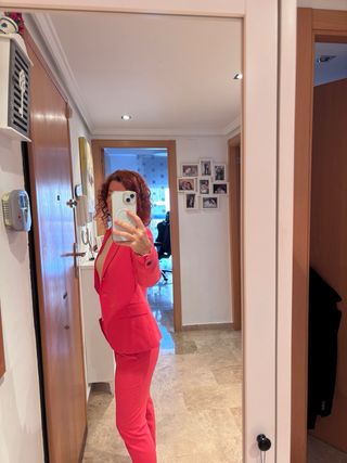 Traje chaqueta y pantalón fucsia Zara