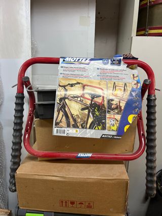 Colgador de pared para 2 bicicletas