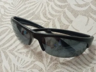 Gafas de sol Ray-Ban negras y grises