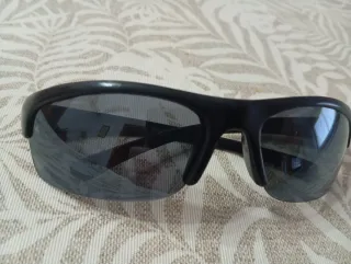 Gafas de sol Ray-Ban negras y grises