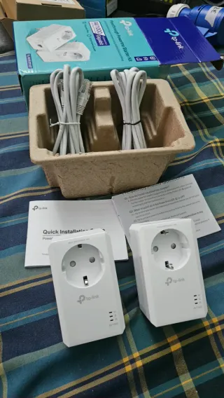 TP-Link TL-PA7017P AV1000 Gigabit Powerline