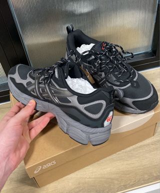 Zapatillas Asics Gel Negras y Grises