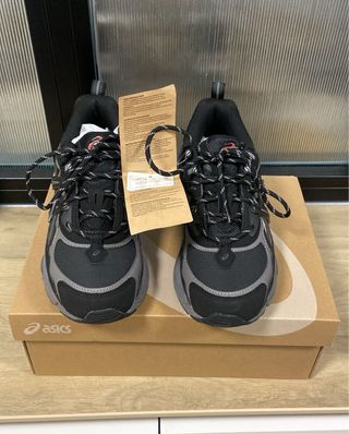 Zapatillas Asics Gel Negras y Grises