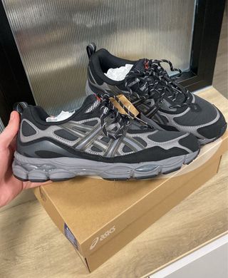 Zapatillas Asics Gel Negras y Grises