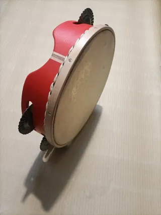 Pandeireta tradicional galega. Pandereta gallega.