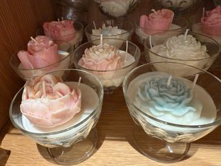 Velas de soja en copas de cristal