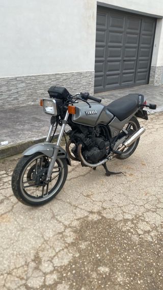 Yamaha XS 400