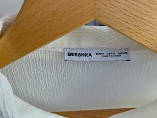 Camisa Bershka manga larga bkanco roto
