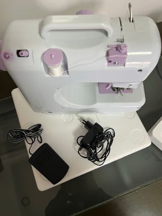 Máquina de coser portátil PRIXTON