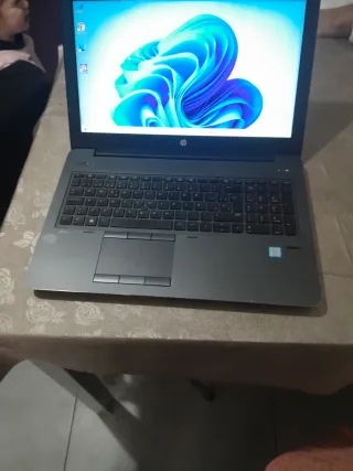 HP ZBOOK i7 32GB RAM