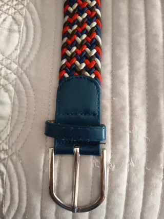 Cinturón elástico trenzado azul y rojo