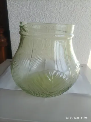Jarrón grande de cristal verde