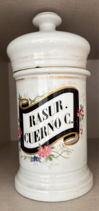 Albarelo antiguo Rasur. Cuerno C.