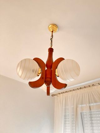 Lámpara de techo madera y cristal