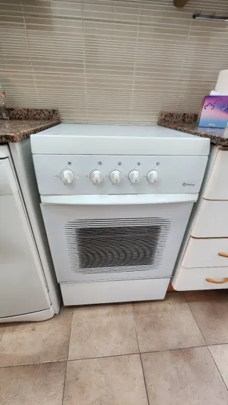 Cocina Balay 4 quemadores a gas