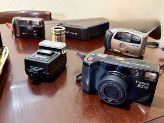Lote Cámaras Fotográficas Antiguas y regalo radio