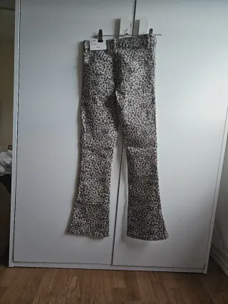 Pantalón Zara Estampado Leopardo Talla 11-12