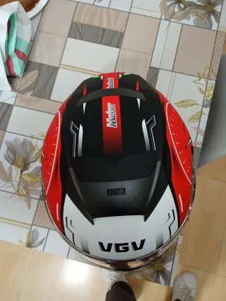 Casco de moto integral diseño deportivo