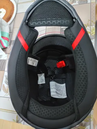 Casco de moto integral diseño deportivo