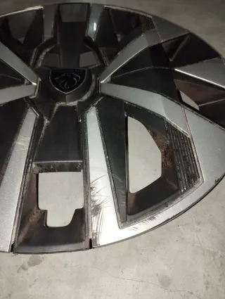 Tapacubo Peugeot 208