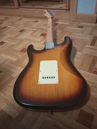 Guitarra Squier Stratocaster by Fender