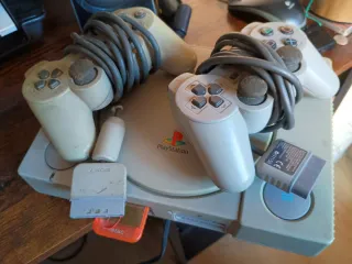 Consola Sony Playstation + 2 mandos dual shock