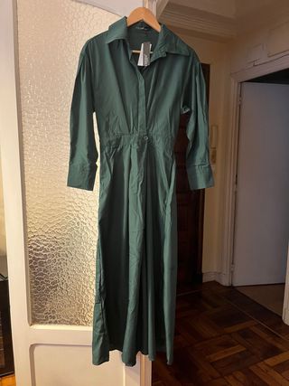 Vestido camisero verde sin estrenar, con etiquetas