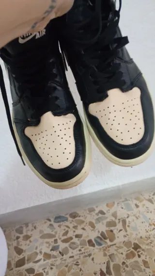 Nike Jordan 1 High Black Pink