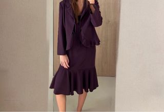 Conjunto chaqueta y vestido morado