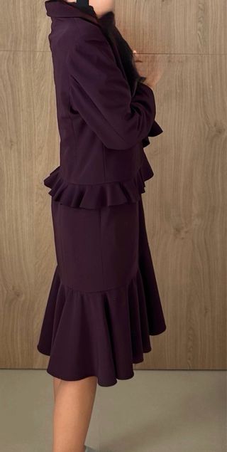 Conjunto chaqueta y vestido morado
