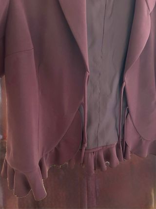 Conjunto chaqueta y vestido morado