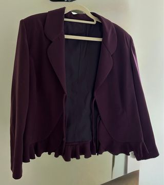 Conjunto chaqueta y vestido morado