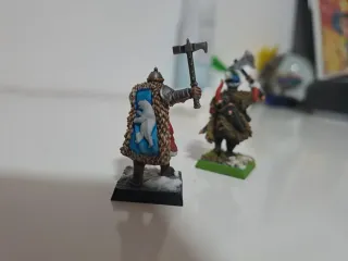 2 Figuras Kislev Boyardos