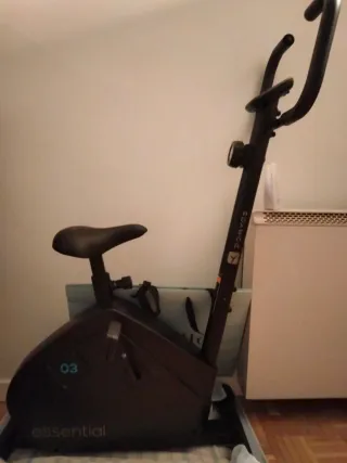 Bicicleta Estática Essential 03