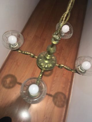 Lámpara de bronce antigua 4 luces