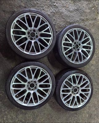 4 Llantas Abarth Originales con Neumáticos